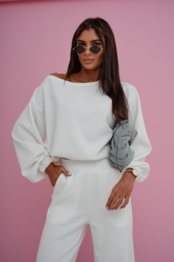 99b8fed55edea35f16df0305fe136357